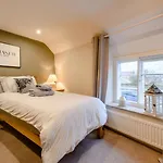 2 Bed In York Oc-91049 *