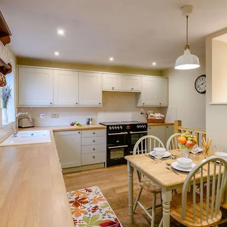2 Bed In York Oc-91049